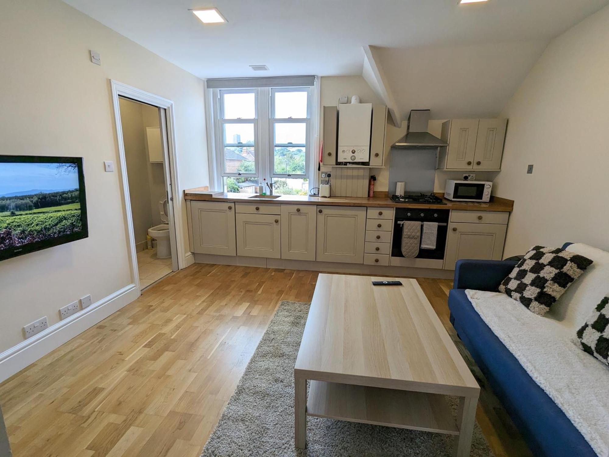 Appartamento Guildford Station With Parking Esterno foto
